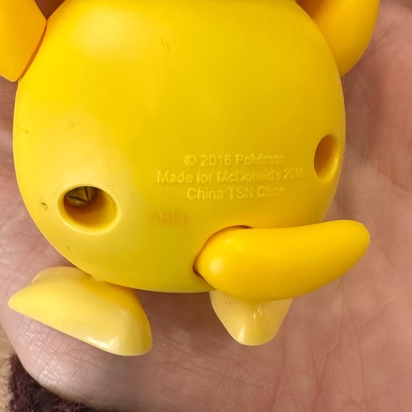 McDonalds Pokemon Pikachu, Rowlet, and Psyduck Toy Set of 3 2016-2017 - Picture 7 of 7